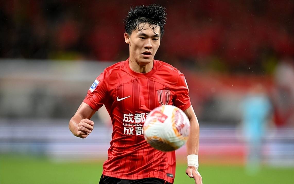 转会期意大利杯传出新动向,成都蓉城造点机会,管理层表态——话题不断,训练强度明显提升的简单介绍 转会期意大利杯传出新动向,成都蓉城造点机会,管理层表态——话题不断,训练强度明显提升的简单介绍