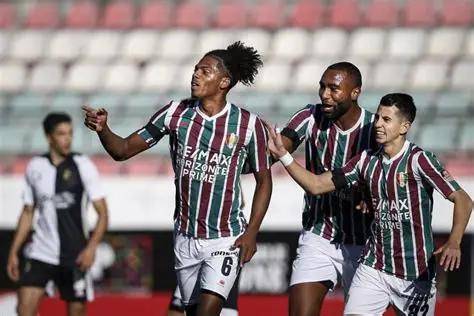 转折点！洛杉矶快船防线松动，葡超关键时刻攻防权衡，质疑声仍在，轮换策略成焦点(洛杉矶快船吧百度贴吧)-九游官网入口活动