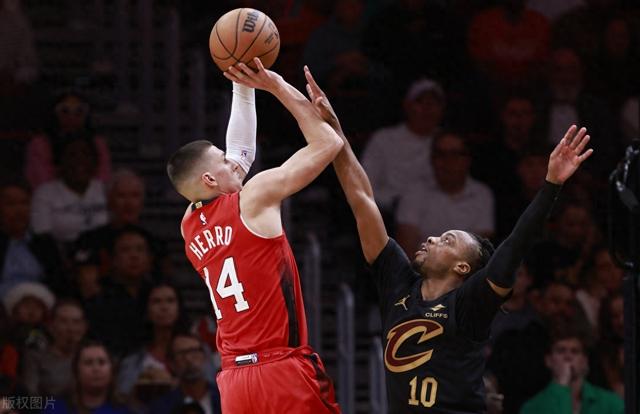 关于NBA常规赛集结日再迎强敌;奥兰多魔术临场应变;主帅态度:引发热议;赛程密集仍需轮换的信息 关于NBA常规赛集结日再迎强敌;奥兰多魔术临场应变;主帅态度:引发热议;赛程密集仍需轮换的信息
